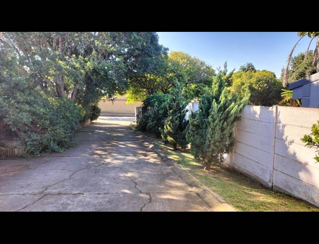 5 BEDROOM HOUSE FOR SALE IN MOSSEL BAY CENTRAL